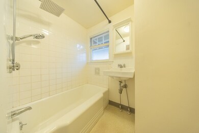 1026 Chestnut St unit 2A, Newton, MA 02464 - photo 6