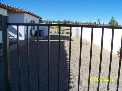 3633 Yucca Mesa Rd, Yucca Valley, CA 92284 - photo 3