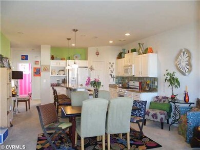 Dining Room - into kitchen