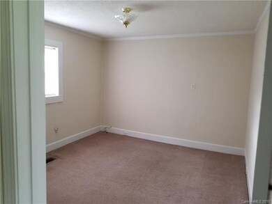 135 Vinson Rd, Statesville, NC 28677 - photo 7