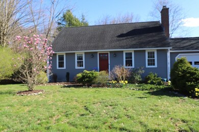 172 Weymouth Rd, Enfield, CT 06082 - photo 2