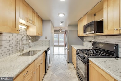 5769 Yellowrose Ct, Columbia, MD 21045 - photo 2