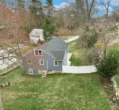 23 Pine Ridge Cir, Reading, MA 01867 - photo 4