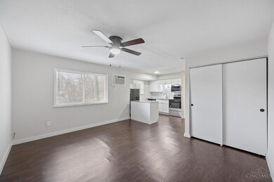 Flats at Montgomery, Cincinnati, OH 45213 - photo 5