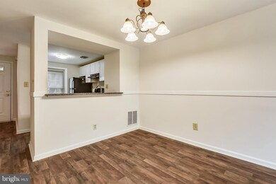 20515 Sterncroft Ct, Montgomery Village, MD 20886 - photo 7