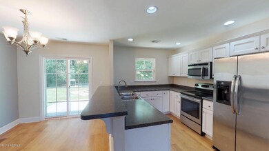 Breakfast bar and dining area
