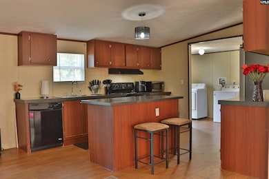 864 Saint Pauls Church Cir, Camden, SC 29020 - photo 6