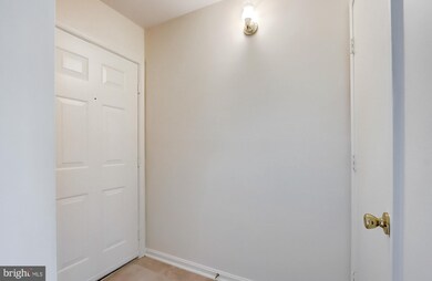 14913 Mckisson Ct unit 6AF, Silver Spring, MD 20906 - photo 4
