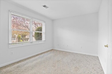 Room off of living room. Could be office/den, childrens play room, exercise/yoga room, craft room...you decide!