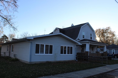 107 W Felicity St, Angola, IN 46703 - photo 3