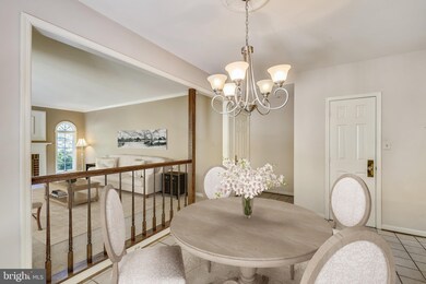 12405 Myra Virginia Ct, Herndon, VA 20171 - photo 4