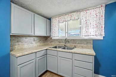 106 Mulberry St, Columbia City, IN 46725 - photo 3