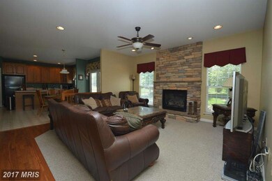 10228 Aqua View Ct, Nokesville, VA 20181 - photo 4