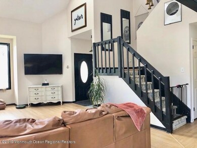 9 ft + Ceilings