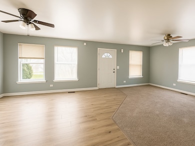 1712 11th St, Waukegan, IL 60085 - photo 4