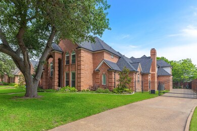 View of front of house featuring a front yard
