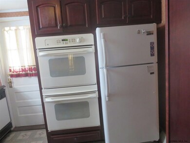 10 Victor St, Albany, NY 12206 - photo 4