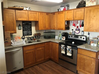 Upgraded Kitchen w/ Granite Counter Tops!