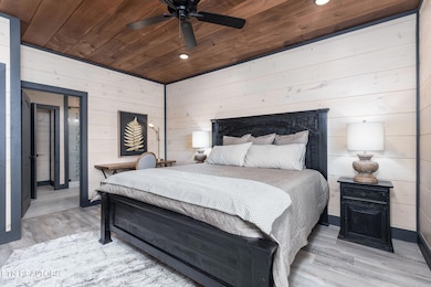 20-web-or-mls-6-bedroom