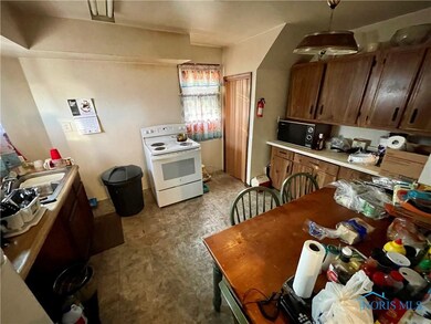 627 Curtis St, Toledo, OH 43609 - photo 5