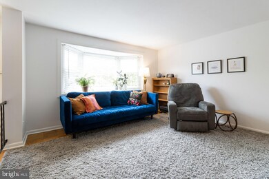 983 Circle Dr, Halethorpe, MD 21227 - photo 4