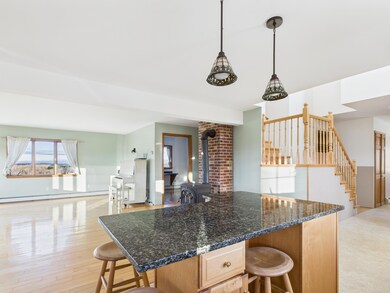 CAM05521G0-PR0043-STILL009