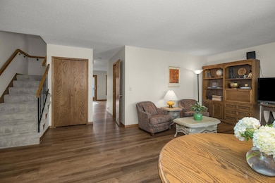 2667 Sumac Ridge, Saint Paul, MN 55110 - photo 3