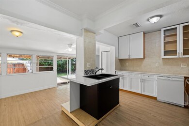 4521 SW 5th Terrace unit M, Coral Gables, FL 33134 - photo 3