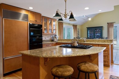 25 Cider Mill Rd, Framingham, MA 01701 - photo 3