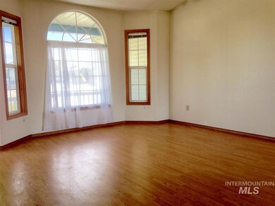 314 W Crestwood Dr, Nampa, ID 83686 - photo 4
