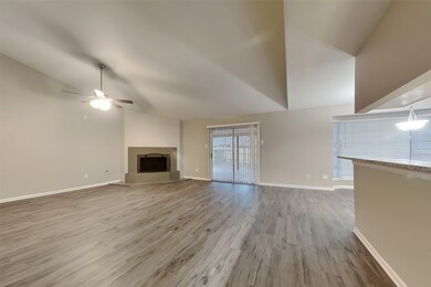 31 S White Pebble Ct, Spring, TX 77380 - photo 3