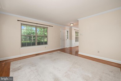 2401 Carriage Ln, Royersford, PA 19468 - photo 7