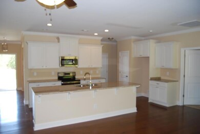 229 Laurel Springs Dr, Macon, GA 31206 - photo 3