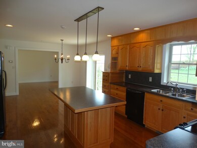 1725 Bell Ave, Chambersburg, PA 17202 - photo 2