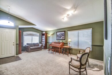 DINING LIVING 4