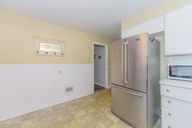 4 Kitchen 1