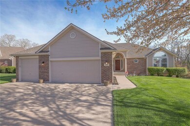 4113 SW Flintrock Dr, Lees Summit, MO 64082 - photo 2