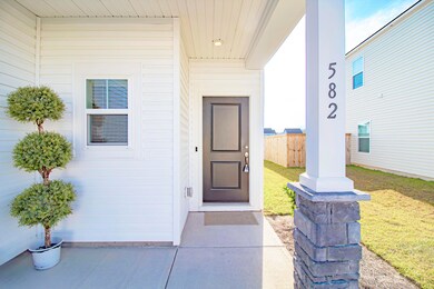 582 Spanish Wells Rd, Summerville, SC 29486 - photo 5