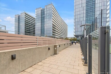 Sky View Parc unit 8M, Flushing, NY 11354 - photo 5