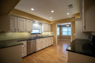 5 Pheasant Run Ln, Bay City, TX 77414 - photo 3