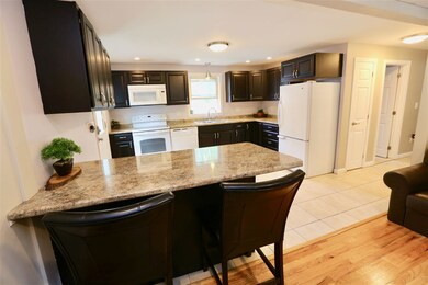 445 Blevens Dr, Manchester, NH 03104 - photo 4