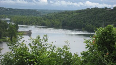 Overlooks Powersite