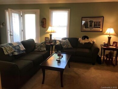 411 Windsor Ln, Statesville, NC 28677 - photo 4