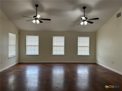 1084 E Weinert St, Seguin, TX 78155 - photo 5