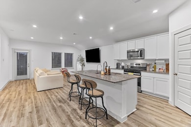 10002 Palm Royal Dr, Baytown, TX 77521 - photo 6