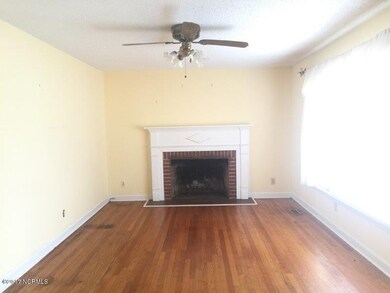 904 Schall Place, Jacksonville, NC 28540 - photo 3