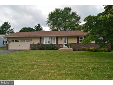 406 Good Ave, Womelsdorf, PA 19567 - photo 2