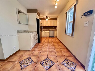 1824 Monroe St unit 4, Hollywood, FL 33020 - photo 7