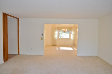 33 Leroi Dr, Pittsfield, MA 01201 - photo 5