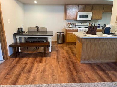 4426 SE Oakview Ct unit 4428 SE Oakview Ct, Topeka, KS 66609 - photo 7